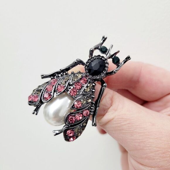 Brand New Black & Pink Bumblebee Rhinestone Brooch Pin - Picture 1 of 9